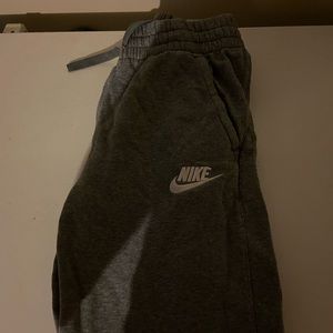 Grey sweatpants youth xl (14-16)